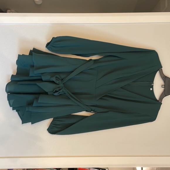 Green cocktail dress - Picture 2 of 4